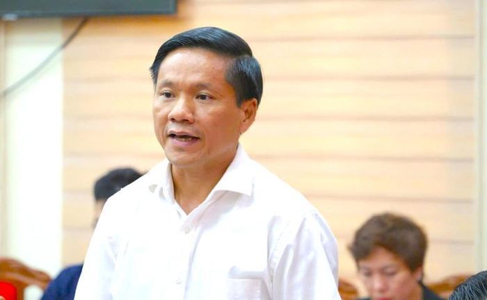 Phó Giám đốc Sở Giáo dục và Đào tạo Tuyên Quang Hoàng Minh Cảnh thông tin tại họp báo. Ảnh: Báo Chính phủ