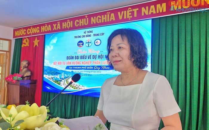 Bà Thái Thị Bạch Lan, Phó Hiệu trưởng Trường Cao đẳng Công nghệ và Du lịch tỉnh Tây Ninh.