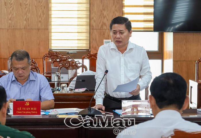 Đồng chí Hoàng Phương Thảo, Chánh Thanh tra tỉnh, báo cáo kết quả xử lý các vụ việc liên quan đến tham nhũng, lãng phí, tiêu cực.