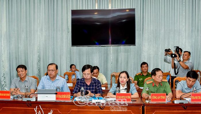 Đại biểu tham dự họp báo và giao ban báo chí định kỳ quý II/2026.