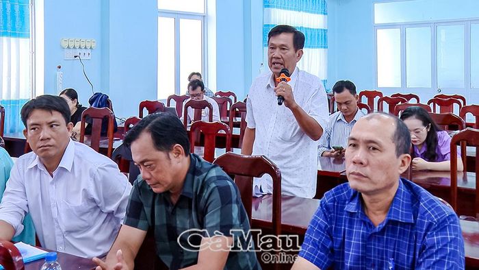Cử tri xã Vĩnh Mỹ kiến nghị đến đại biểu HĐND tỉnh.
