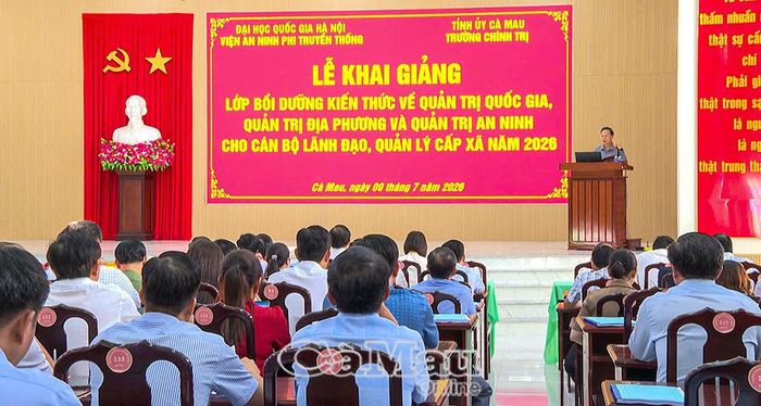 Tham gia lớp bồi dưỡng có 99 học viên là cán bộ lãnh đạo, quản lý cấp xã.
