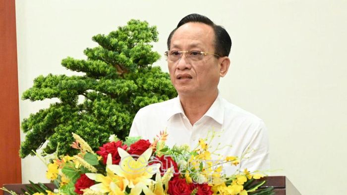 Đồng chí Phạm Văn Thiều, Phó Bí thư Tỉnh ủy, Chủ tịch HĐND tỉnh, phát biểu tại lễ ký kết.