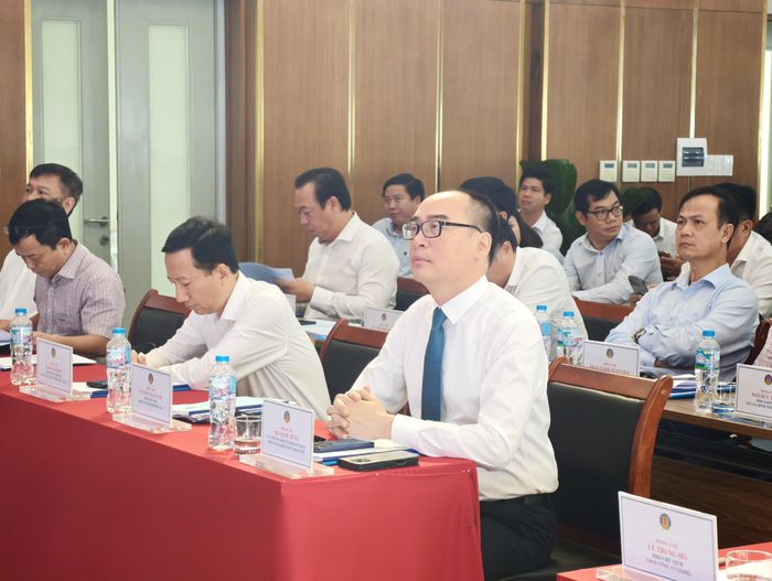 Các đại biểu tập trung lắng nghe tham luận tại Tọa đàm sáng 9/7/2026