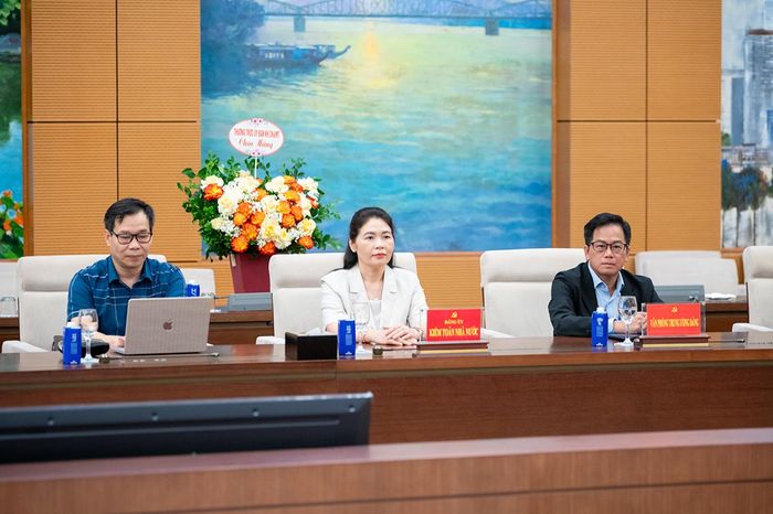 Tổng Kiểm toán nhà nước Nguyễn Hữu Nghĩa, Phó Tổng Kiểm toán nhà nước Hà Thị Mỹ Dung và các đại biểu dự Hội nghị. Ảnh: Phạm Thắng