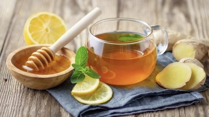 Nên kết hợp chanh với mật ong để tăng hiệu quả khi sử dụng. Ảnh minh họa