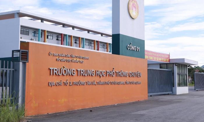 THPT chuyên Tuyên Quang 