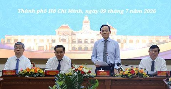Bí thư Thành ủy TPHCM Trần Lưu Quang phát biểu