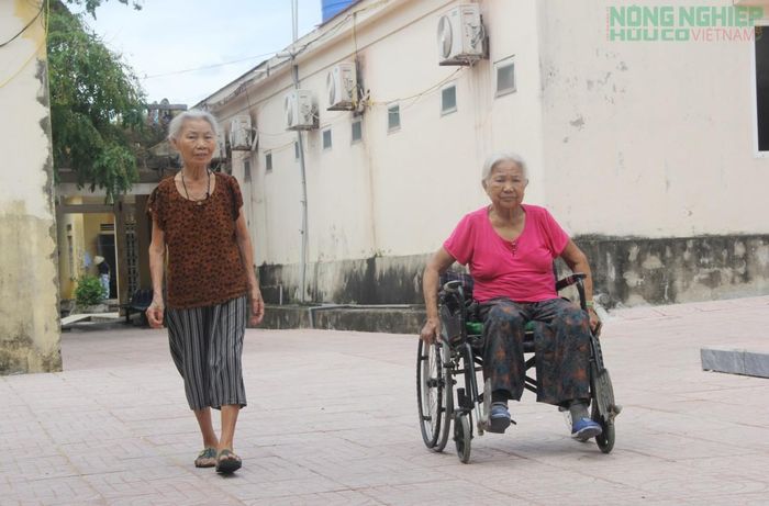 66 bệnh nhân nặng phải điều trị toàn diện, thiếu thốn đủ bề.