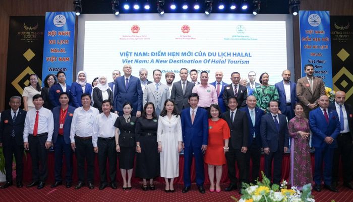 Đại biểu tham dự Hội nghị Du lịch Halal Việt Nam 2026.