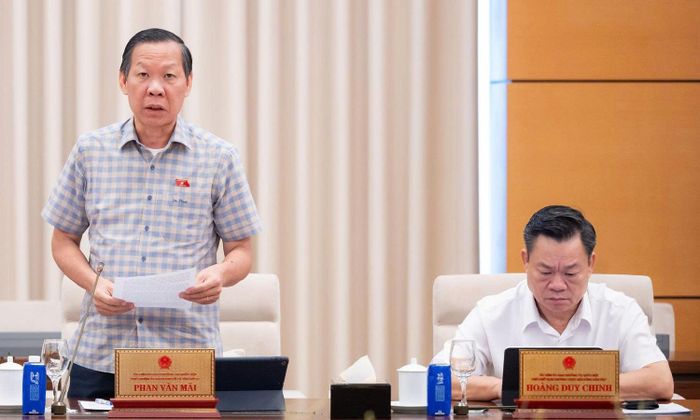 Chủ nhiệm Ủy ban Kinh tế và Tài chính Phan Văn Mãi.