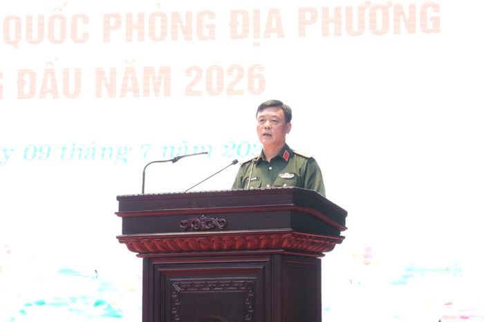 Thiếu tướng Đào Văn Nhận, Tư lệnh Bộ Tư lệnh Thủ đô phát biểu tại hội nghị. Ảnh: Hồng Thái