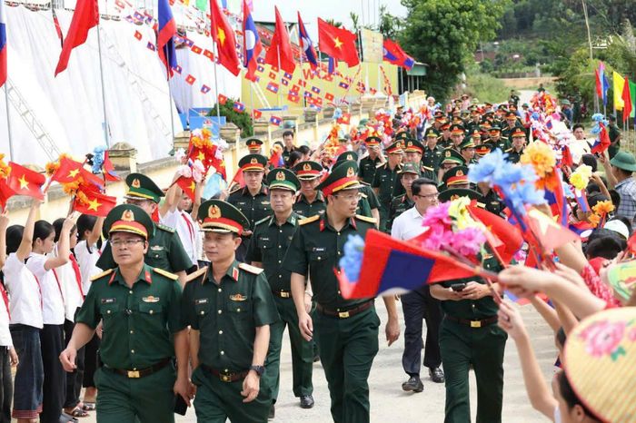 Không khí chương trình Giao lưu hữu nghị biên giới Việt Nam - Lào sáng nay, ngày 9/7 tại tỉnh Bo-ly-khăm-xay, nước Cộng hòa Dân chủ Nhân dân Lào. Ảnh: BTC