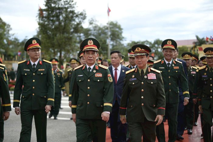 Đoàn đại biểu cấp cao Bộ Quốc phòng Việt Nam do Đại tướng Phan Văn Giang làm Trưởng đoàn sang Lào tham dự các hoạt động trong khuôn khổ chương trình giao lưu. Ảnh: Ninh Cơ