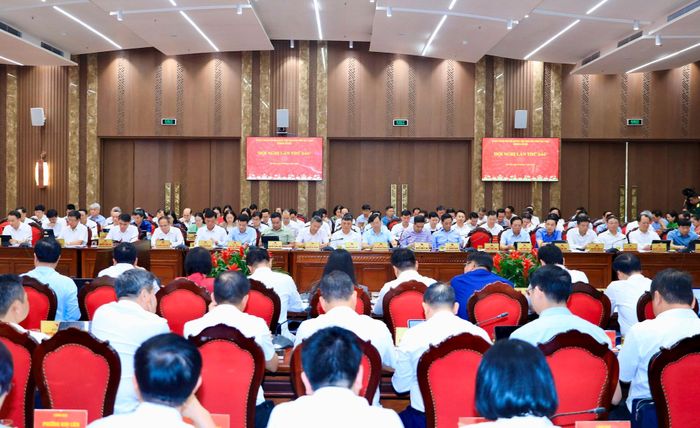 Các đại biểu tham dự Hội nghị lần thứ sáu Ban Chấp hành Đảng bộ thành phố. Ảnh: Thành Thái