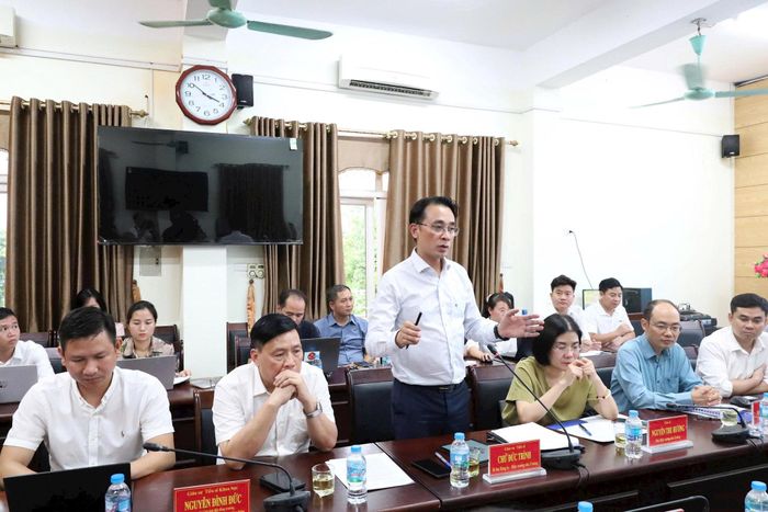 Tiến sĩ Chử Đức Trình, Bí thư Đảng ủy, Hiệu trưởng Trường Đại học Công nghệ - Đại học Quốc gia Hà Nội phát biểu tại hội nghị. Ảnh: Đức Hùng