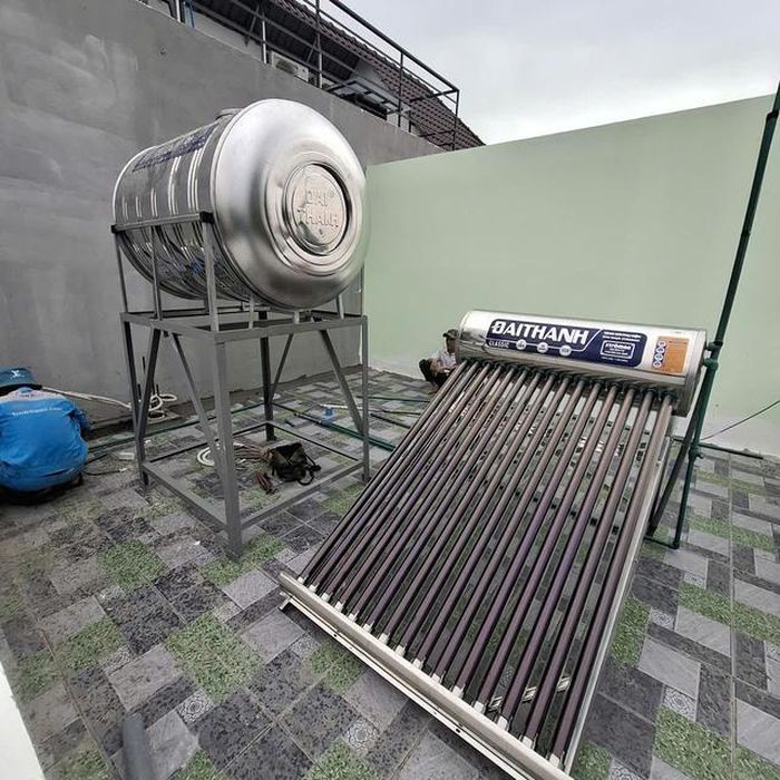 Tránh đặt bồn nước ở vị trí ngay trung tâm của ngôi nhà. 