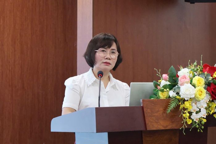 Bà Trần Thị Thu Hằng, Chi cục Trưởng Chi cục Dân số và Trẻ em phát biểu hưởng ứng Ngày Dân số thế giới - Ảnh: H.N