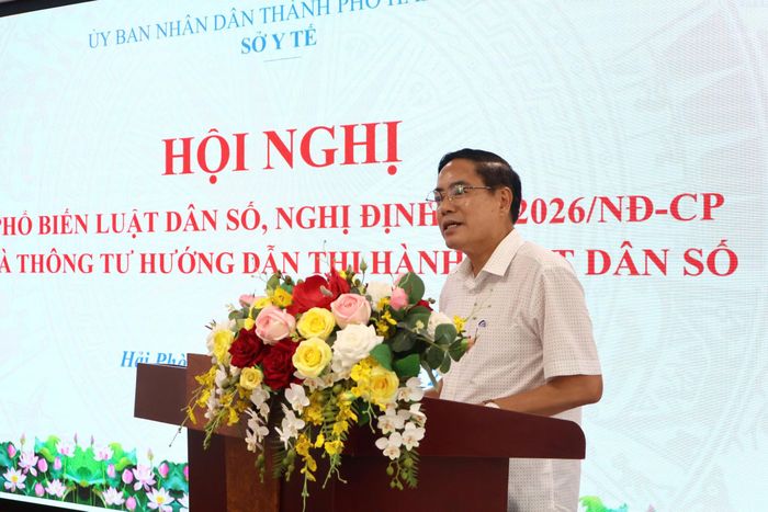 Phó Giám đốc Sở Y tế Phan Huy Thục phát biểu tại Hội nghị - Ảnh: Hồng Nhung