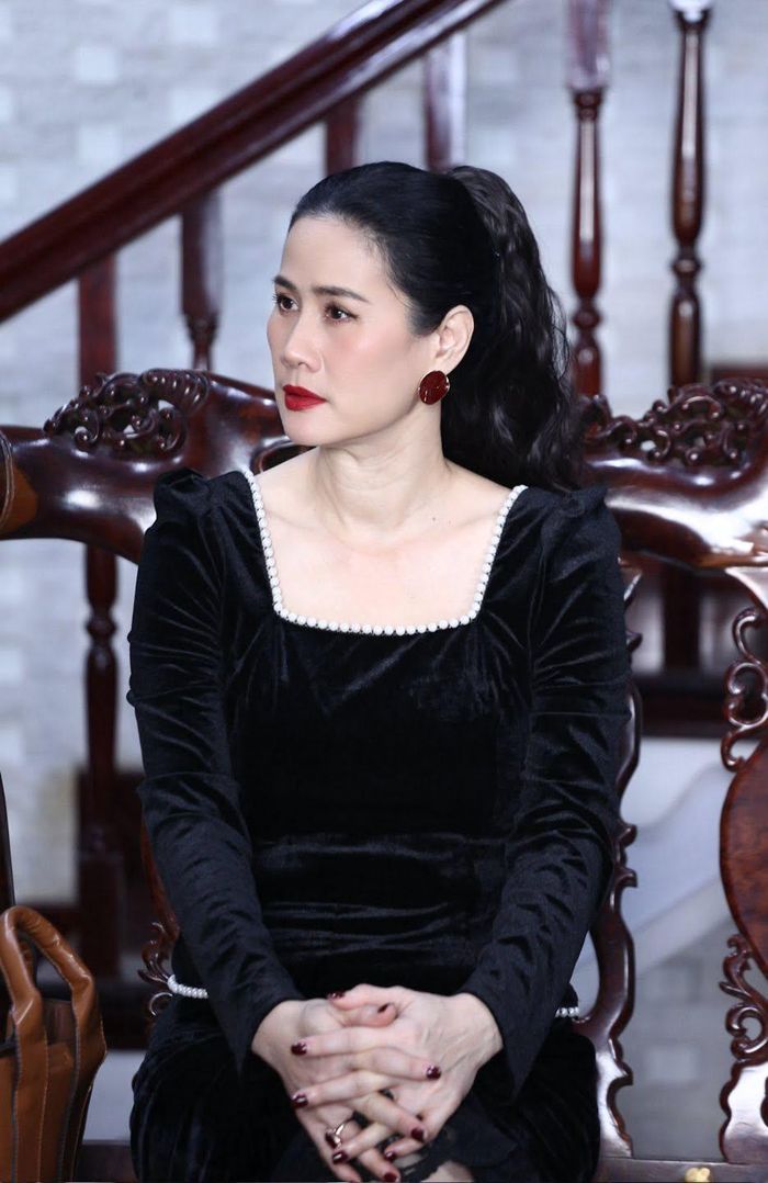 Nữ diễn viên từng cho biết bản thân từng nghĩ sẽ nghỉ hưu khi bước sang tuổi 50, nhưng rồi nhận ra mình không thể rời xa phim trường. “Cứ ở nhà khoảng hai tháng là tôi thấy buồn”, cô từng chia sẻ về lý do vẫn miệt mài đóng phim.