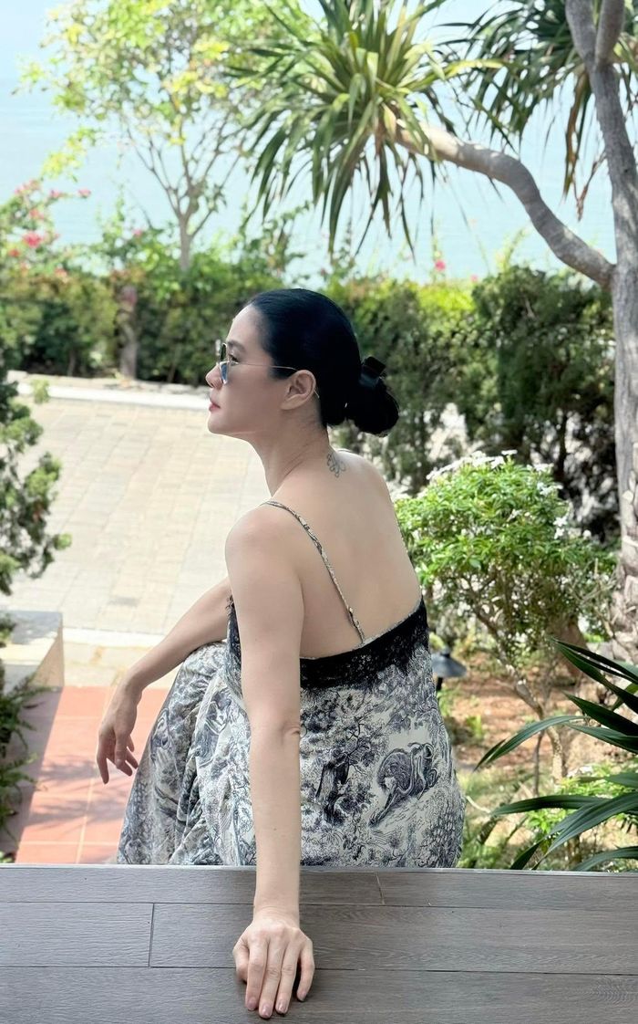 Năm 2004, Thân Thúy Hà chuyển sang lĩnh vực diễn xuất với vai diễn đầu tay trong phim truyền hình Lục Vân Tiên. Sau hơn hai thập kỷ theo nghề, Thân Thúy Hà vẫn đều đặn xuất hiện trong nhiều dự án phim. Đáng chú ý, năm 2025, cô góp mặt trong bom tấn "Mưa đỏ".