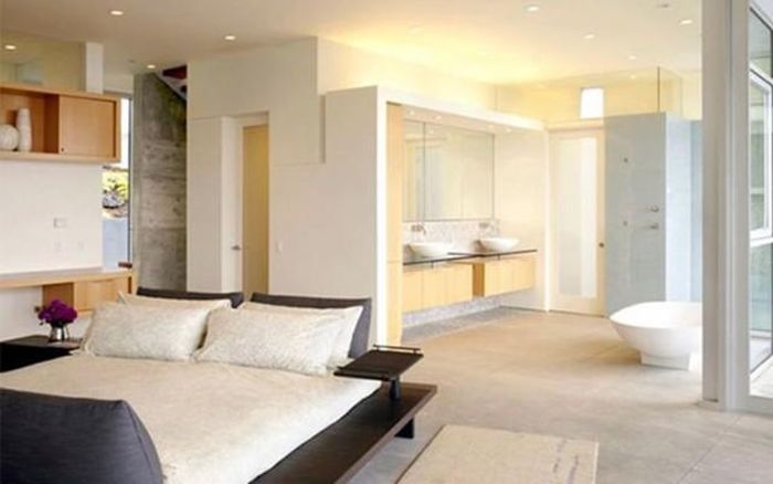 Chân giường hướng vào nhà vệ sinh là điều kiêng kỵ phổ biến vì có thể ảnh hưởng đến sức khỏe.