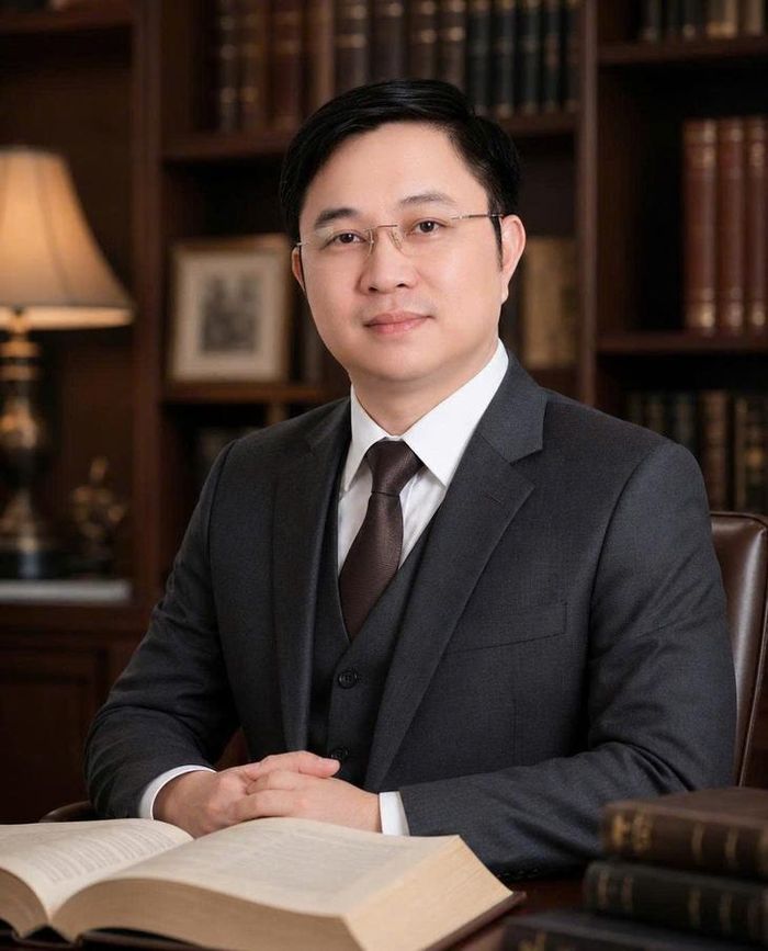 TS. Lương Y Phùng Tuấn Giang - Chủ tịch Viện Nghiên cứu phát triển y dược cổ truyền Việt Nam.