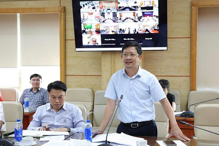 Lãnh đạo Vụ Kế hoạch - Tài chính báo cáo tại cuộc họp.