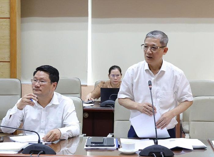 Phó Cục trưởng Cục Khoa học Công nghệ và Đào tạo Nguyễn Văn Quân phát biểu.