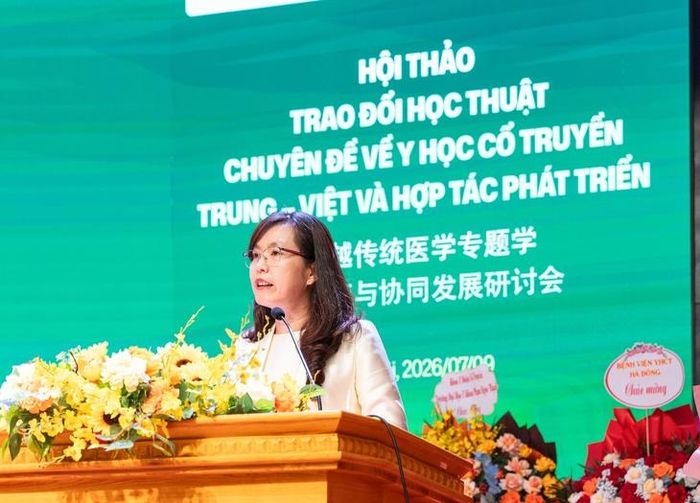 GS.TS. Trịnh Thị Diệu Thường - Cục trưởng Cục Quản lý Y, Dược cổ truyền (Bộ Y tế) phát biểu.