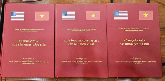 Các báo cáo nghiên cứu và hồ sơ của các liệt sĩ. Ảnh: P.Thương.