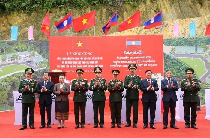 Nghi thức khởi công xây dựng Trạm phối hợp công tác biên giới Đại đội Biên phòng 252, công trình do Bộ Quốc phòng Việt Nam hỗ trợ kinh phí, góp phần tăng cường phối hợp bảo vệ biên giới giữa hai nước.