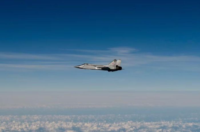 Nhiệm vụ tuần tra không phận Baltic đã được triển khai từ năm 2004, khi Litva, Latvia và Estonia gia nhập NATO. Do các quốc gia Baltic không có tiêm kích riêng, nên các nước đồng minh luân phiên bố trí máy bay tại những căn cứ ở Šiauliai, Lithuania và Emari, Estonia.