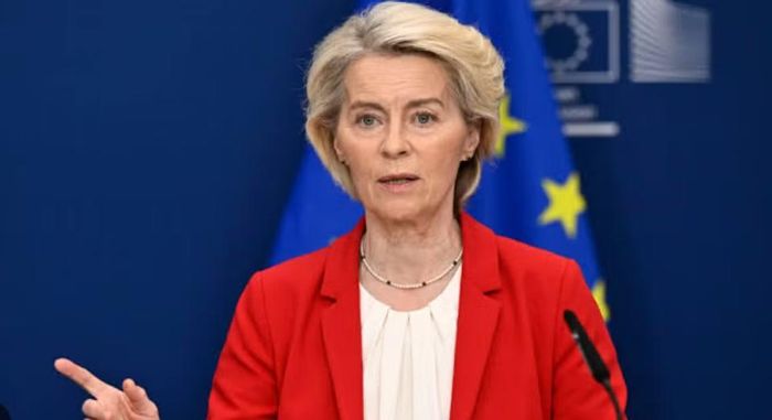 Chủ tịch Ủy ban châu Âu bà Ursula von der Leyen dự định trao lại khẩu súng cho một bảo tàng quân sự, còn lãnh đạo Hy Lạp sẽ chuyển món quà tới Bảo tàng Chiến tranh ở Athens.