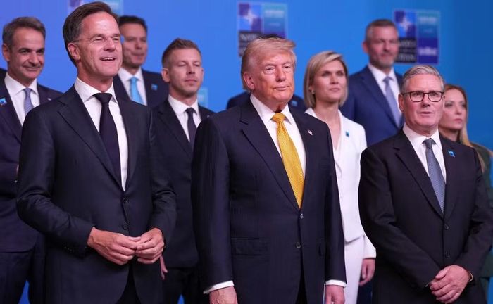 Ông Trump bước vào hội nghị trong tâm trạng không mấy tích cực. Ông cho biết có thể đã không tham dự nếu nước chủ nhà không phải là Thổ Nhĩ Kỳ và người đón tiếp không phải Tổng thống Recep Tayyip Erdogan, người mà ông nhiều lần gọi là bạn.