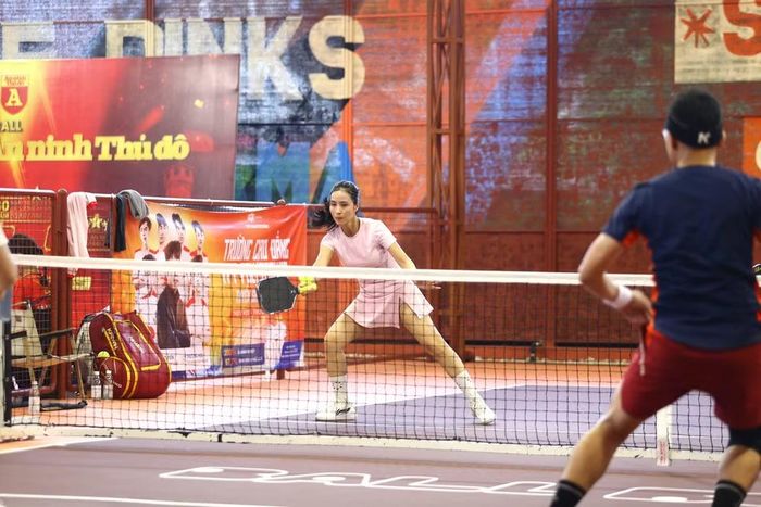 Những pha cứu bóng lăn xả cùng lối đánh xuất sắc, cống hiến những trận cầu mãn nhãn