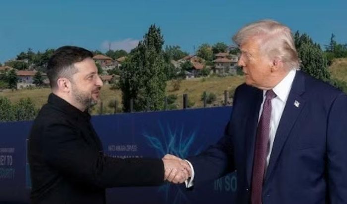 Đầu tuần này, Tổng thống Donald Trump cho biết ông đã điện đàm với cả Tổng thống Nga Vladimir Putin và Tổng thống Ukraine Volodymyr Zelensky.