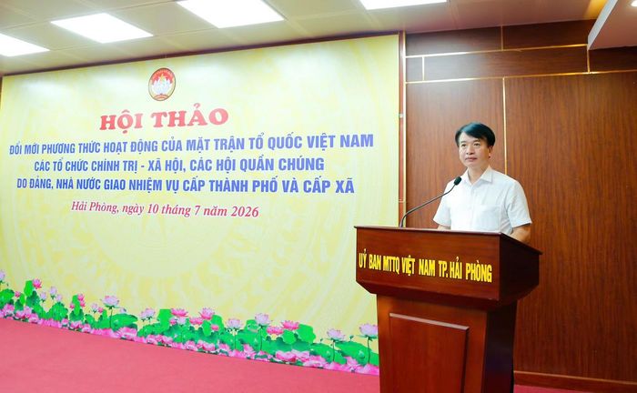 Phó Chủ tịch Thường trực Ủy ban MTTQ Việt Nam thành phố Nguyễn Đức Tuấn phát biểu tại hội thảo. Ảnh: HP.