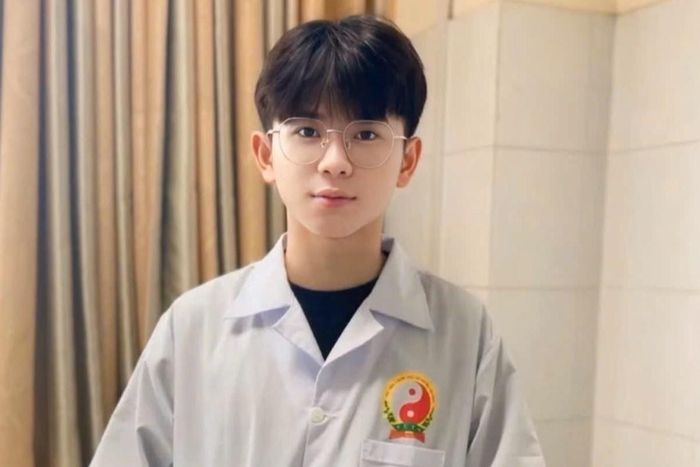 Trường Giang đang học năm 3 ngành Y khoa, Học viện Y - Dược cổ truyền Việt Nam.
