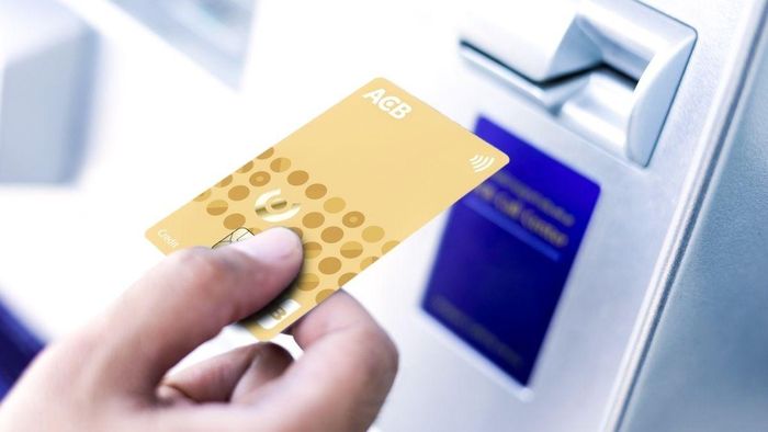 Mức lãi suất cao nhất lên tới 48%/năm sẽ được ACB áp dụng đối với một số dòng thẻ gồm ACB Visa Platinum, ACB MasterCard Gold, ACB Visa Digi, ACB JCB Gold và ACB Visa Gold. Ảnh: ACB.