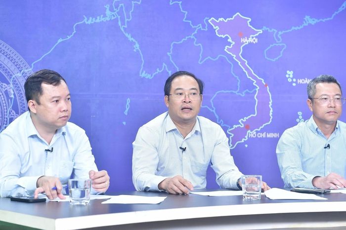  Ông Nguyễn Hoài Nam (giữa), Tổng thư ký Hiệp hội Chế biến và Xuất khẩu Thủy sản Việt Nam (VASEP). Ảnh: VGP/Giang Thanh. 