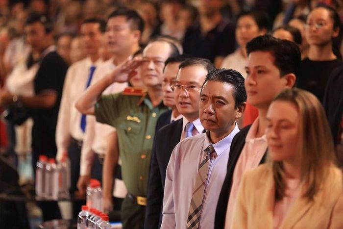 Các đại biểu tham dự Lễ khai mạc