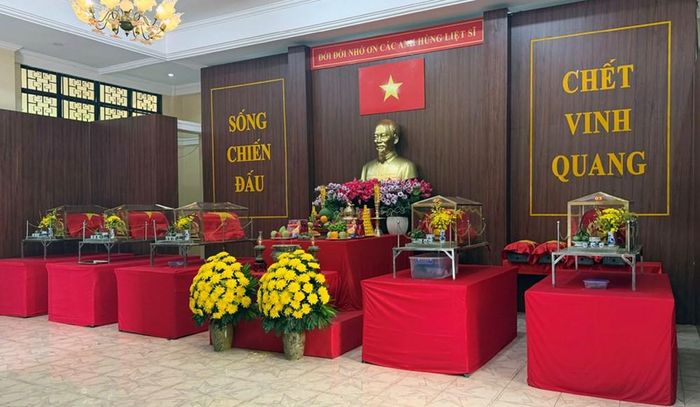 Hài cốt các Anh hùng liệt sĩ được quy tập tại Công viên Lê Thị Riêng, TP.HCM. Ảnh: HOÀNG HẢI