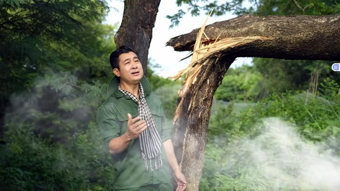 Lê Anh Tuấn thể hiện ca khúc trong MV