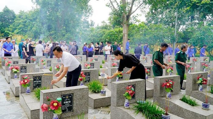 Liệt sĩ Nguyễn Tiến Dũng được an táng tại Nghĩa trang Liệt sĩ Văn Yên
