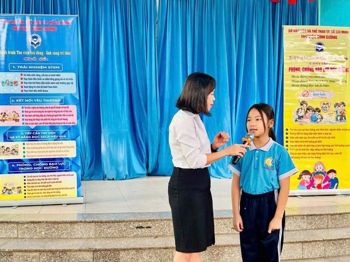 Học sinh chia sẻ cảm nghĩ về chủ đề "Kết nối yêu thương"