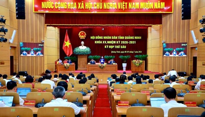 Tại Kỳ họp thứ 6 (kỳ họp thường lệ giữa năm 2026) HĐND tỉnh Quảng Ninh khóa XV, nhiệm kỳ 2026-2031, HĐND tỉnh đã thông qua 24 nghị quyết với sự đồng thuận tuyệt đối của các đại biểu tham dự