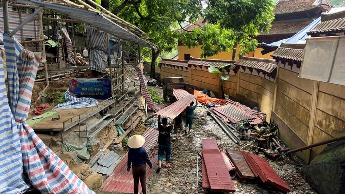 Nhờ cách làm công khai, minh bạch và kiên trì vận động, nhiều hộ đã chủ động thu dọn hàng hóa, tự tháo dỡ công trình, bàn giao mặt bằng