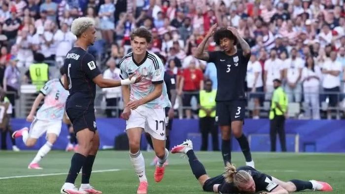 Đội tuyển Bỉ (áo trắng) giành chiến thắng thuyết phục trước Mỹ. (Ảnh: FIFA)