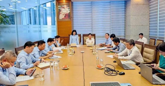 Đại diện Bộ Công thương ghi nhận các kiến nghị từ thực tiễn của doanh nghiệp để kịp thời xây dựng hành lang pháp lý phù hợp, tạo điều kiện cho các hoạt động nghiên cứu có tính đột phá.
